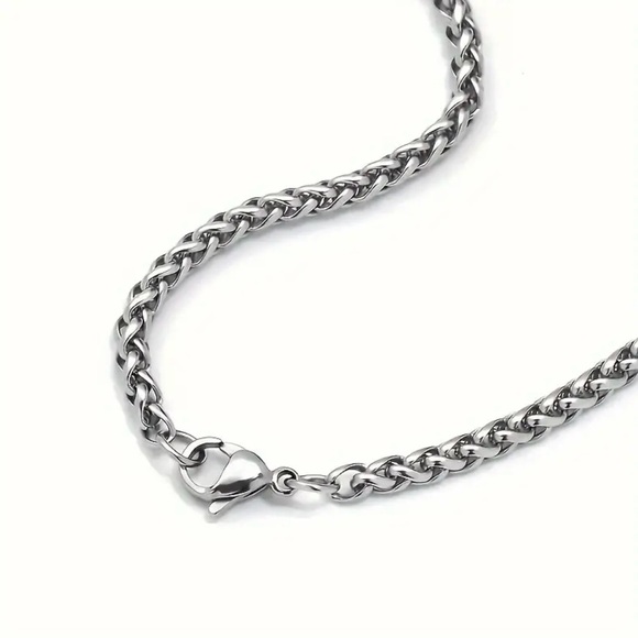 New PS5 controller pendant necklace cool gamer silver jewelry men bro nerd geek - Picture 7 of 7